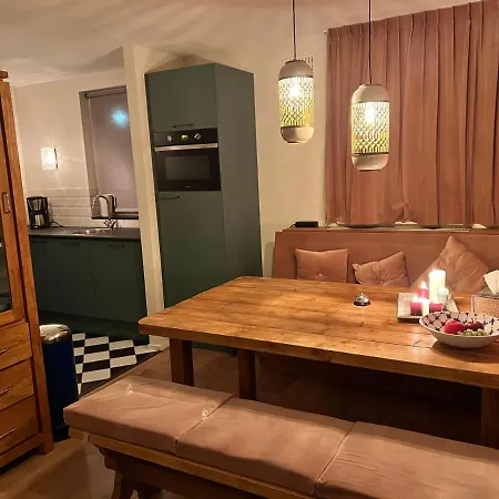 Holiday home Supergezellig Met Hele Grote Tuin Bij Nijmegen
