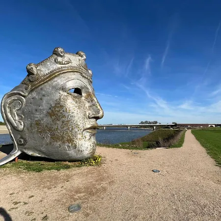 Supergezellig Met Hele Grote Tuin Bij Nijmegen